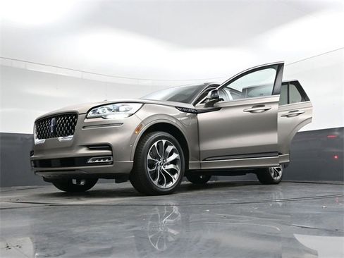 Used 2021 Lincoln Aviator Grand Touring w/ Equipment Group 301A image 37