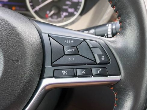 Used 2024 Nissan Sentra SR w/ SR Premium Package FWD image 27