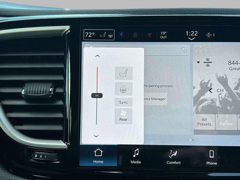 New 2026 Chrysler Pacifica Select FWD image 10