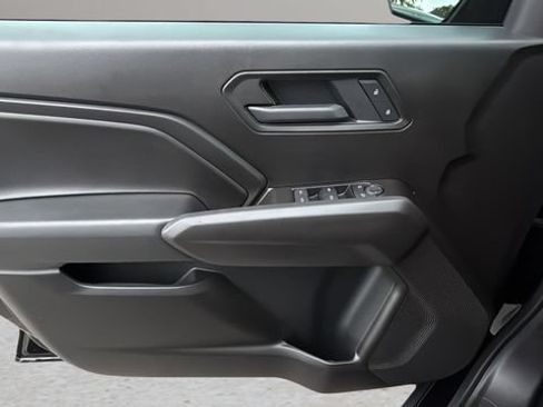 Used 2025 Chevrolet Colorado Trail Boss AWD/4WD image 17