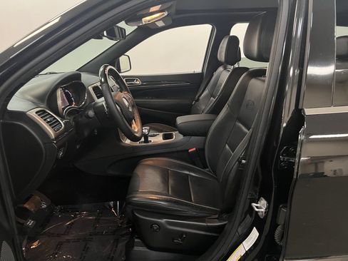 Used 2015 Jeep Grand Cherokee Overland RWD image 9