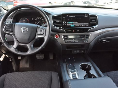 Used 2025 Honda Ridgeline Sport image 13