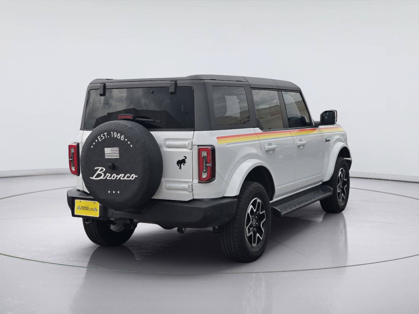 Used 2025 Ford Bronco Outer Banks AWD/4WD image 8