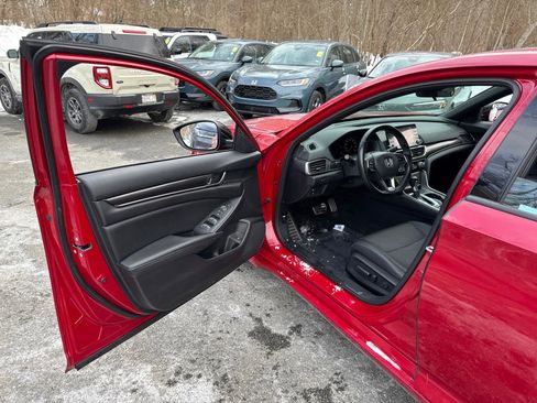 Used 2022 Honda Accord Sport image 12