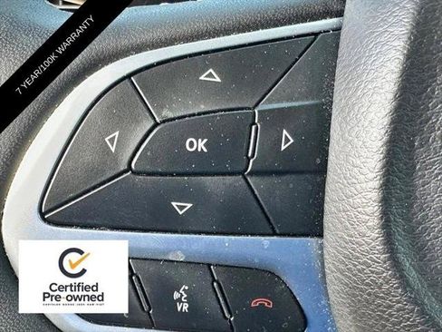 Certified 2024 Chrysler Pacifica Touring-L FWD image 20