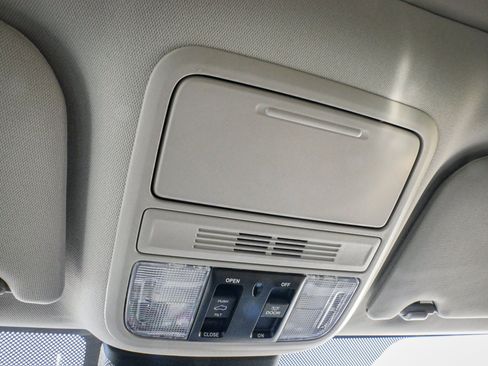 New 2026 Honda Odyssey Touring image 26