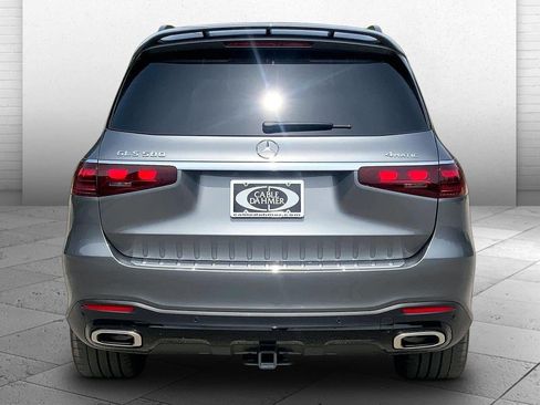 Used 2025 Mercedes-Benz GLS 580 4MATIC image 3