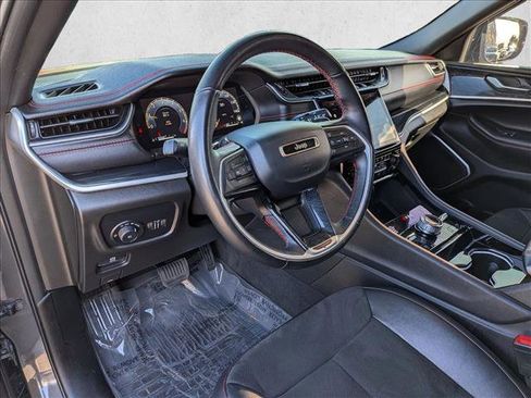 Used 2022 Jeep Grand Cherokee Trailhawk w/ Luxury Tech Group III AWD/4WD image 10