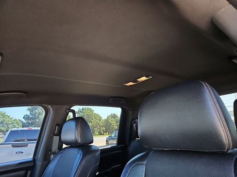 Used 2019 Nissan Titan SL w/ Midnight Edition AWD/4WD image 19