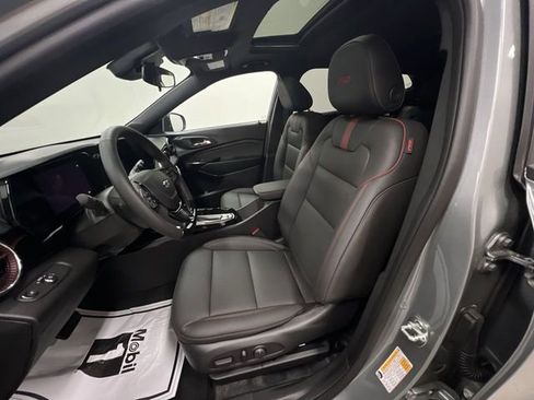 New 2026 Chevrolet Trax RS w/ Sunroof Package FWD image 20