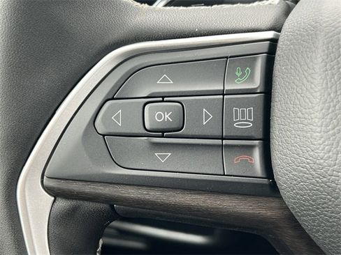 New 2026 Jeep Grand Cherokee Altitude image 18