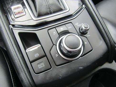Used 2017 MAZDA CX-5 Touring w/ Preferred Equipment Package image 21