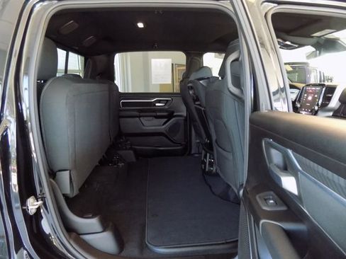 Certified 2025 RAM 1500 Big Horn AWD/4WD image 33