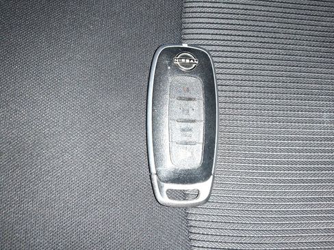 Used 2025 Nissan Sentra SV FWD image 32