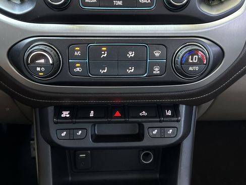 Used 2018 GMC Canyon SLT w/ Driver Alert Package image 21