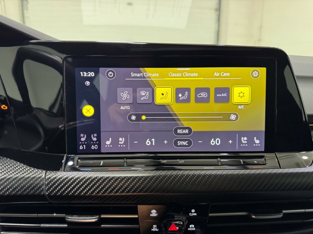 Used 2024 Volkswagen Golf R AWD/4WD image 24