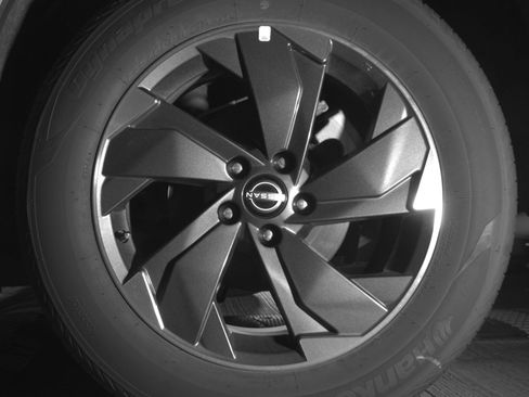 Used 2025 Nissan Rogue SV AWD/4WD image 14