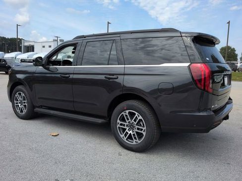 New 2025 Ford Expedition Active image 6