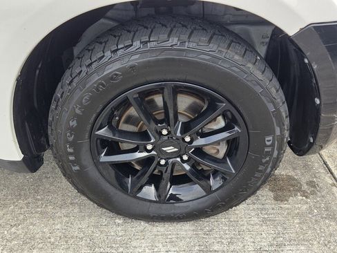 Used 2020 Dodge Journey SE w/ Blacktop Package image 16