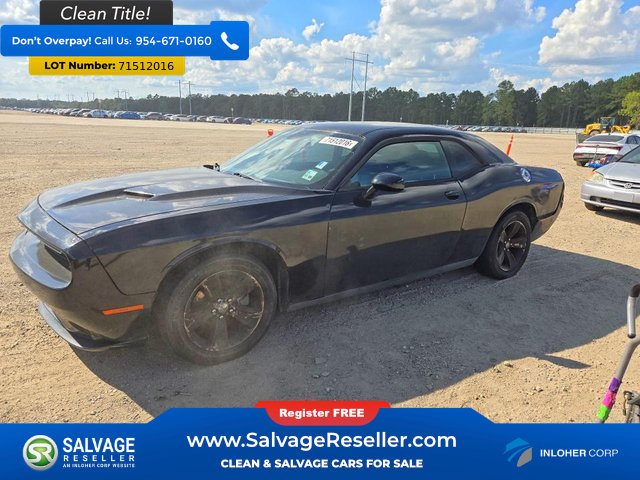 Used 2015 Dodge Challenger SXT RWD image 1