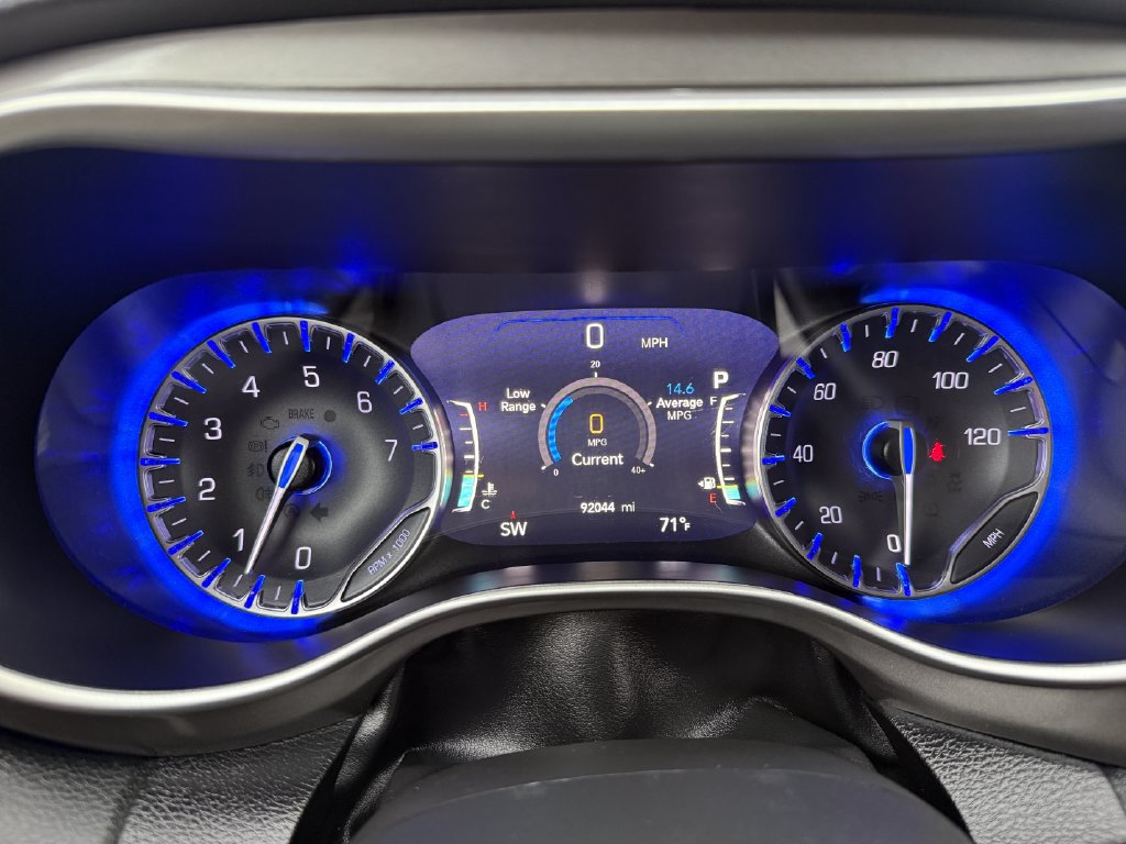 Used 2022 Chrysler Pacifica Touring-L FWD image 20
