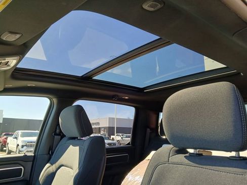 New 2026 RAM 1500 4x4 Crew Cab image 28