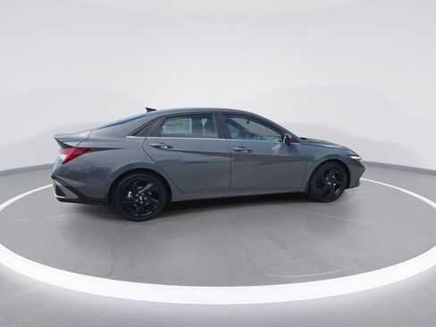 New 2026 Hyundai Elantra SEL Sport Premium FWD image 8