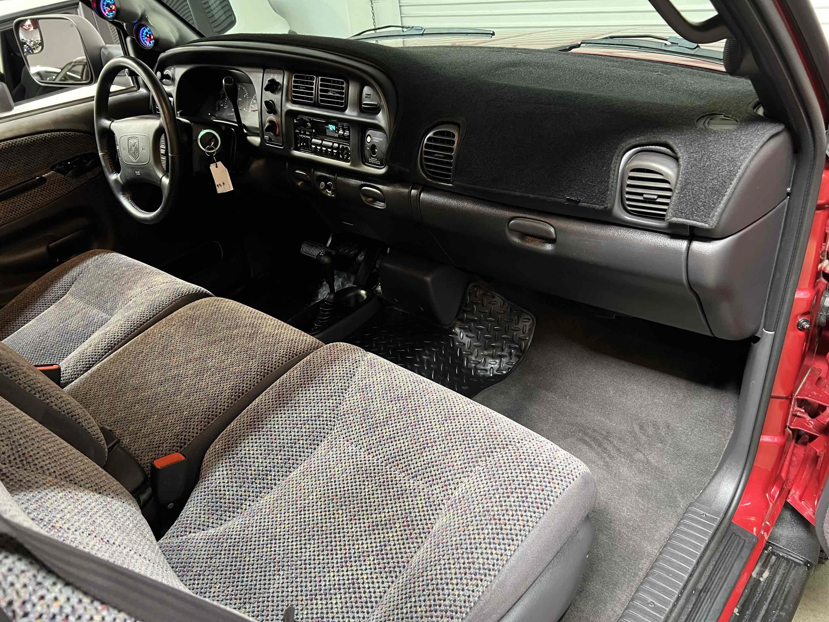 Used 1998 Dodge Ram 2500 Truck 4x4 Quad Cab image 22