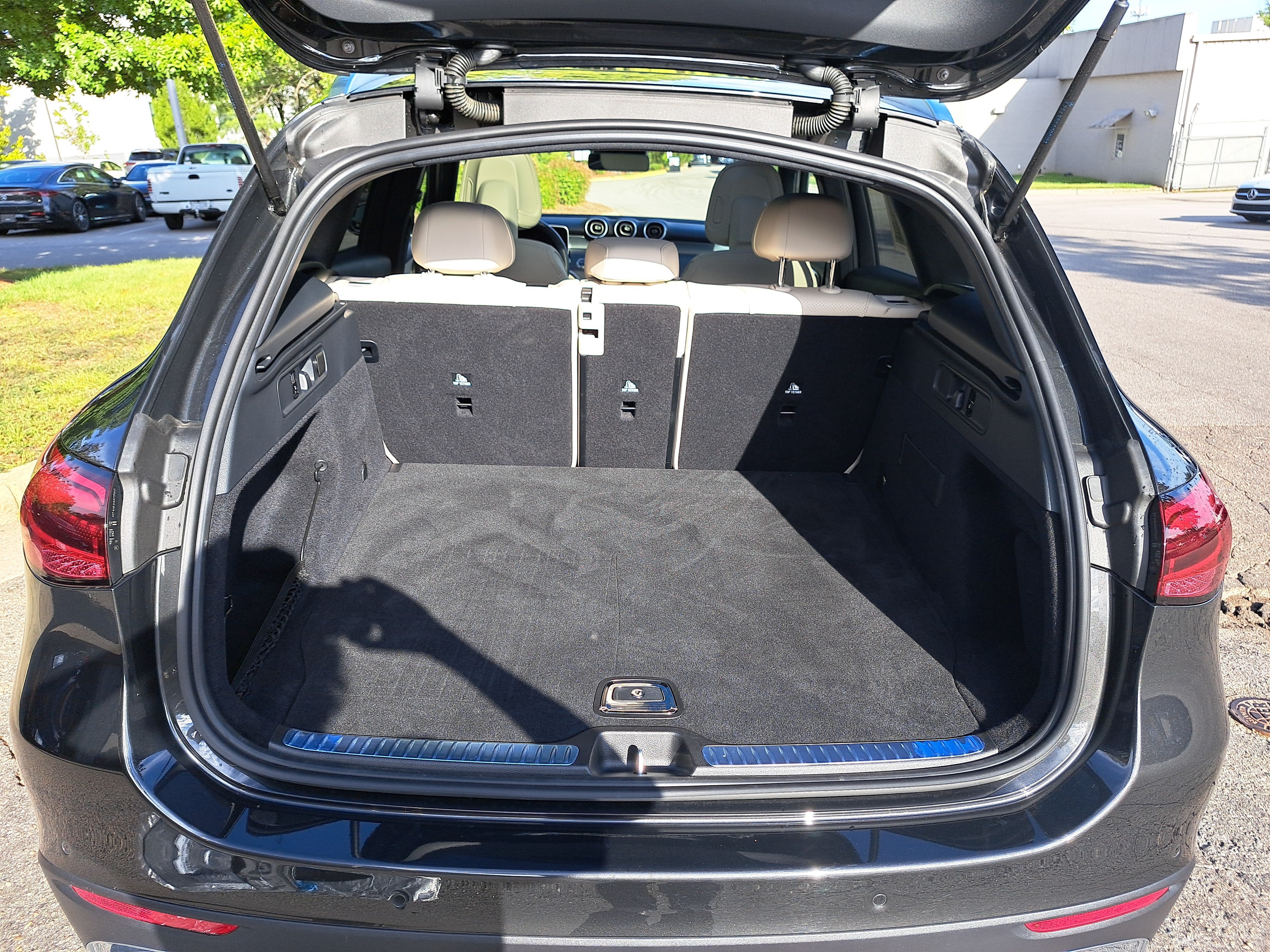 Used 2026 Mercedes-Benz GLC 300 4MATIC image 14