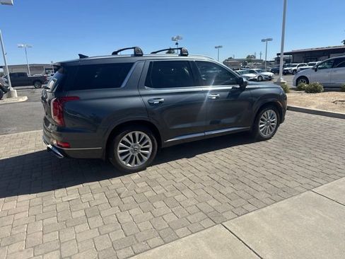 Used 2020 Hyundai Palisade Limited FWD image 2