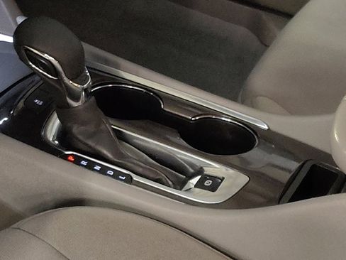 Used 2022 Chevrolet Malibu LT image 26