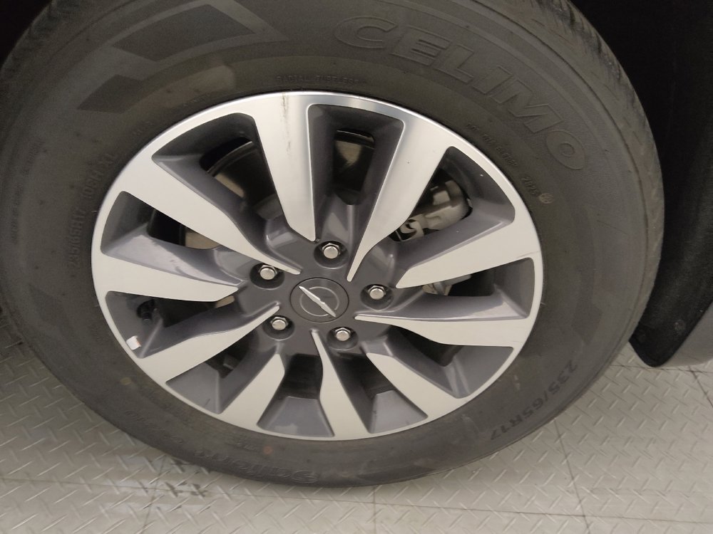 Used 2024 Chrysler Pacifica Limited FWD image 31