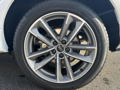 Certified 2025 Audi Q3 2.0T Premium w/ Convenience Package image 13