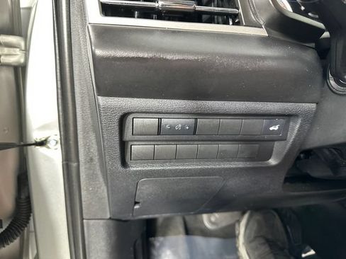 Used 2022 Mitsubishi Outlander SE AWD/4WD image 18