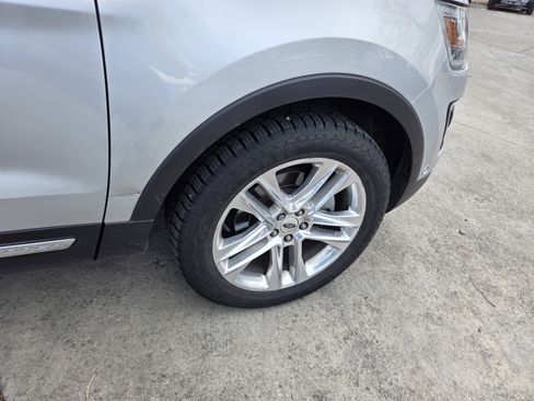 Used 2017 Ford Explorer Limited w/ Equipment Group 301A image 12