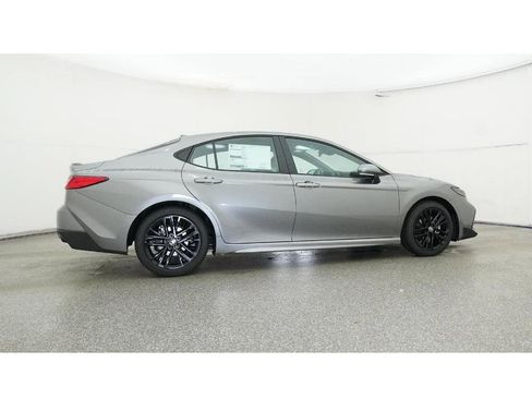 Used 2026 Toyota Camry SE w/ Convenience Package FWD image 26