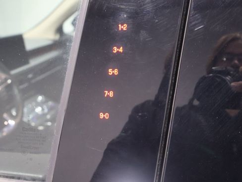 Used 2023 Lincoln Nautilus Reserve w/ Equipment Group 201A image 9