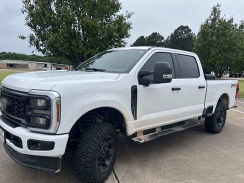 Used 2025 Ford F250 XL w/ STX Appearance Package AWD/4WD image 2