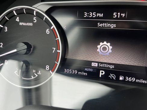 Used 2025 Nissan Rogue SV image 43