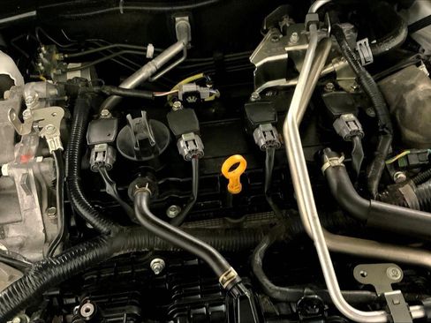 Used 2025 Nissan Altima 2.5 SV image 30