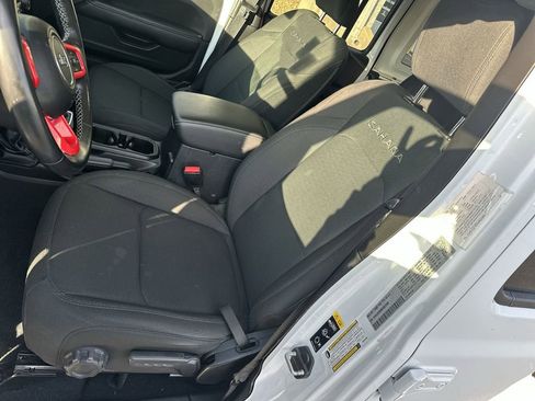 Used 2021 Jeep Wrangler Unlimited Sahara image 13