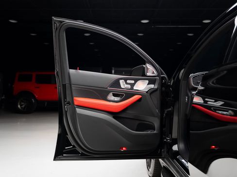 Used 2025 Mercedes-Benz GLE 53 AMG 4MATIC Coupe w/ AMG Night Package image 60