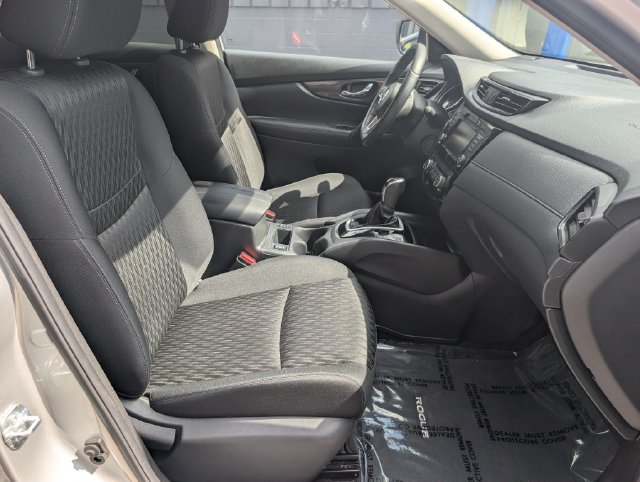 Used 2018 Nissan Rogue SV AWD/4WD image 11