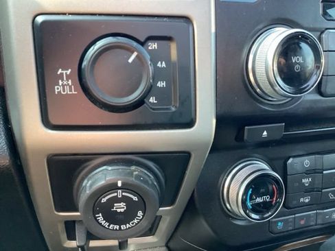 Used 2018 Ford F150 Lariat w/ Equipment Group 502A Luxury AWD/4WD image 37