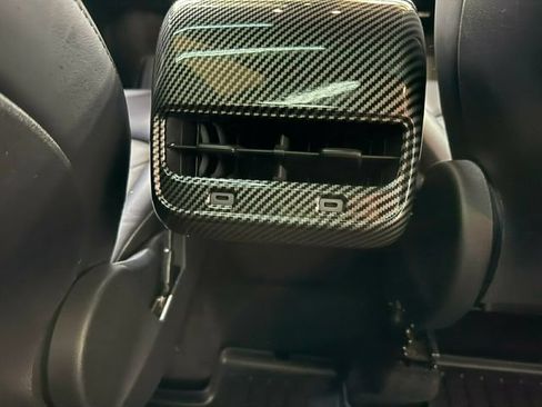 Used 2022 Tesla Model Y Performance AWD/4WD image 22
