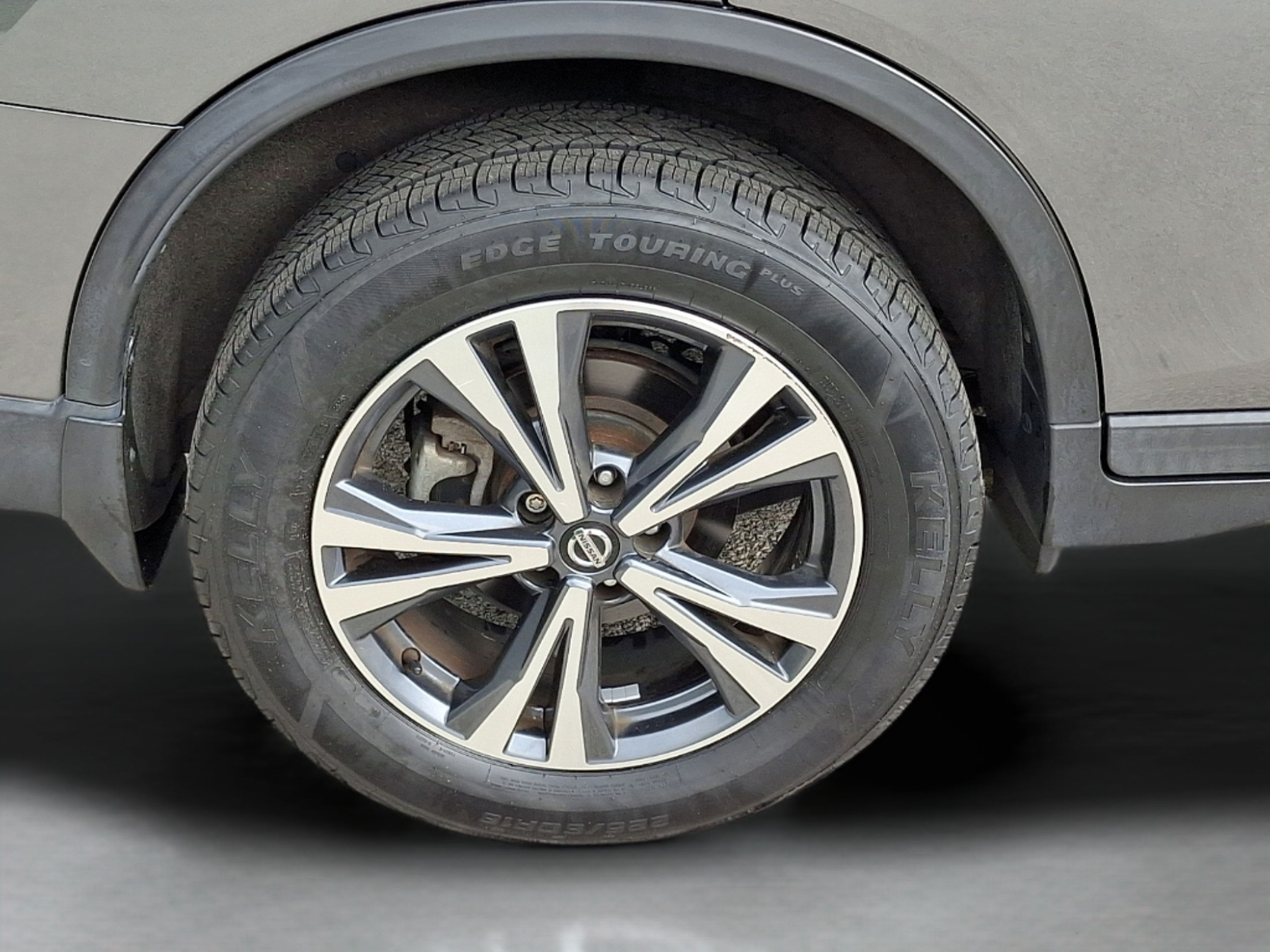 Used 2019 Nissan Rogue SV w/ Premium Package AWD/4WD image 8