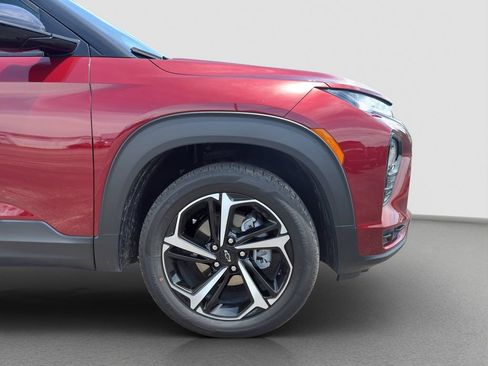 Used 2023 Chevrolet TrailBlazer RS w/ Sun and Liftgate Package AWD/4WD image 21