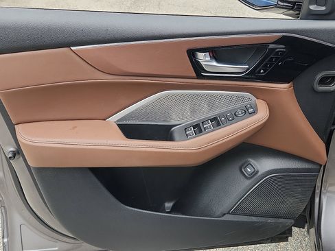 Certified 2022 Acura MDX SH-AWD w/ Technology Package image 12