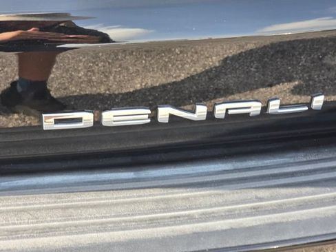 Certified 2023 GMC Yukon XL Denali w/ Denali Reserve Package AWD/4WD image 17
