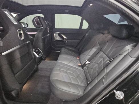 Used 2025 BMW 750e xDrive w/ Executive Package image 8